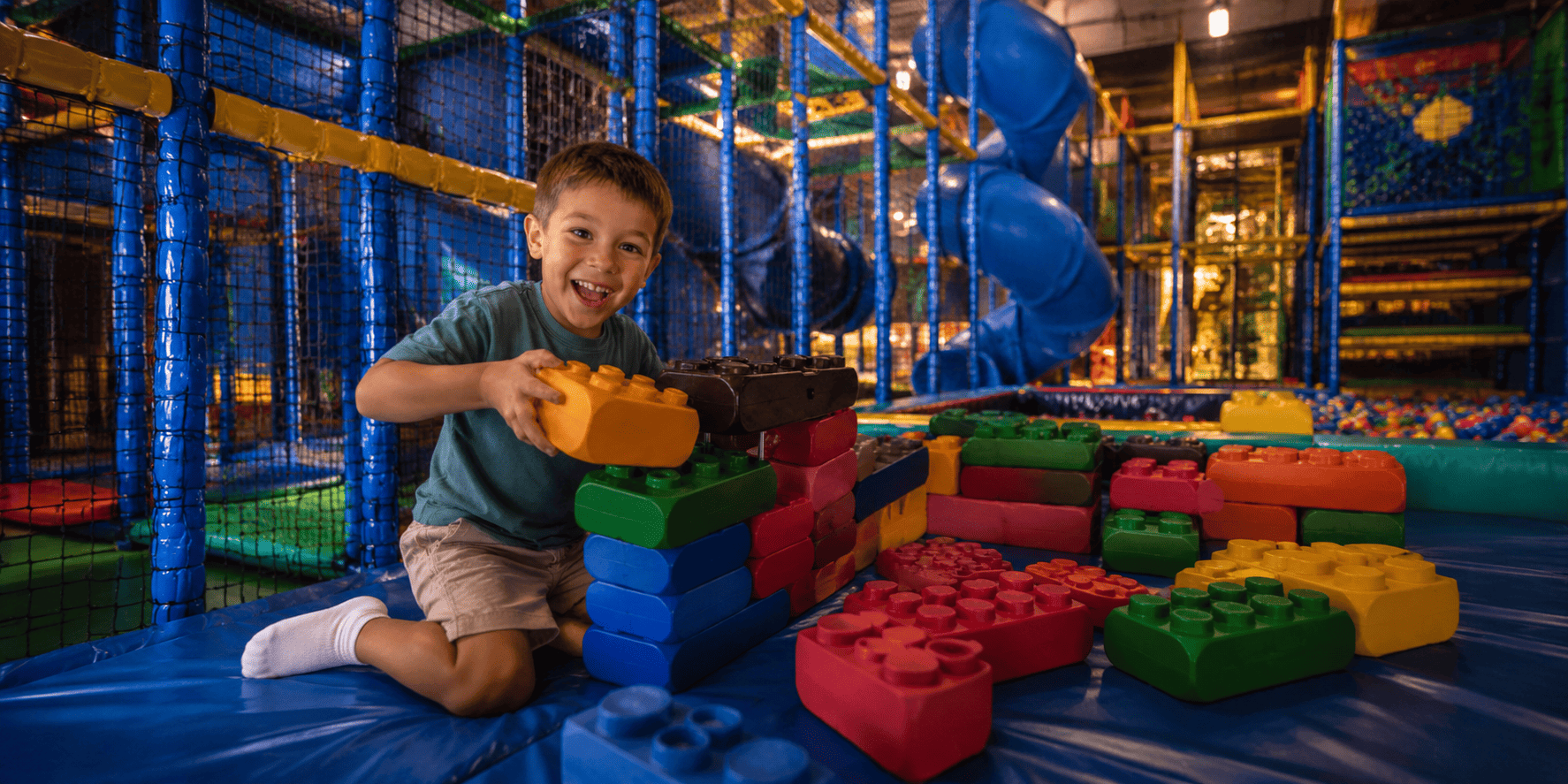 Espace Lego Géants du parc You Kids Thiverval Liberty